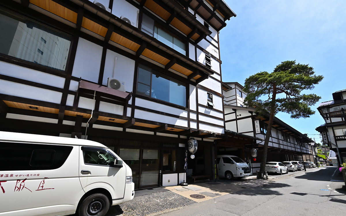 伝統を再現した建築様式